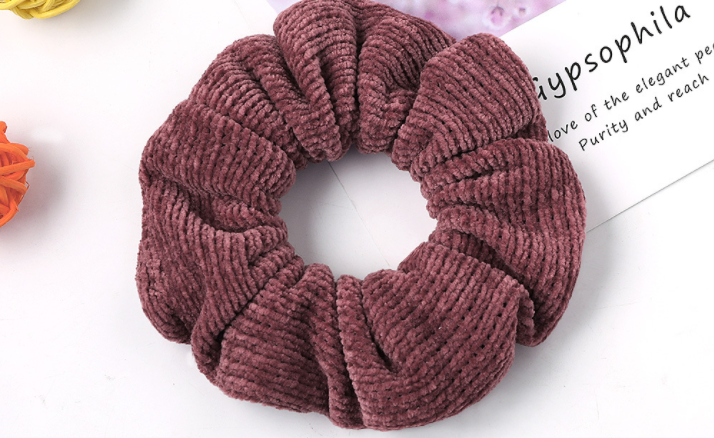 HOW TO TAKE YOUR OUTFIT FROM ZERO TO HUNDRED WITH THE RIGHT HEADBAND