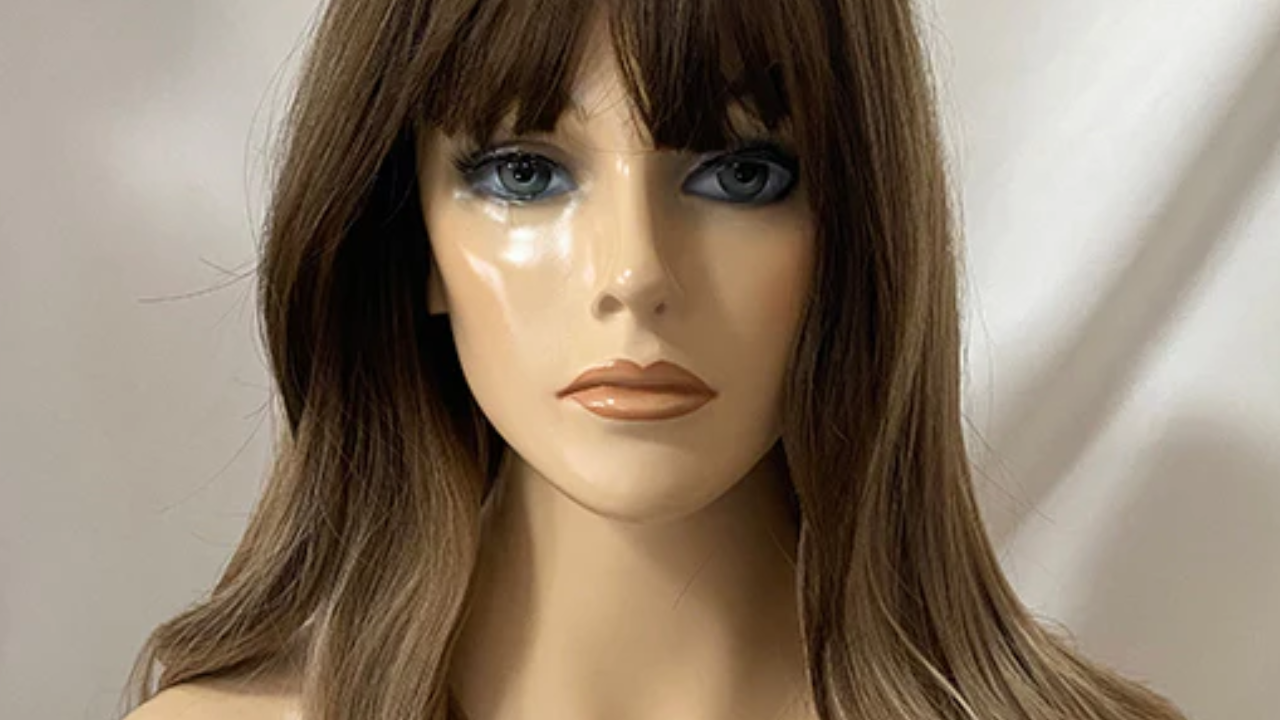 Which Personality Changes Do Brunette Wigs Bring About?